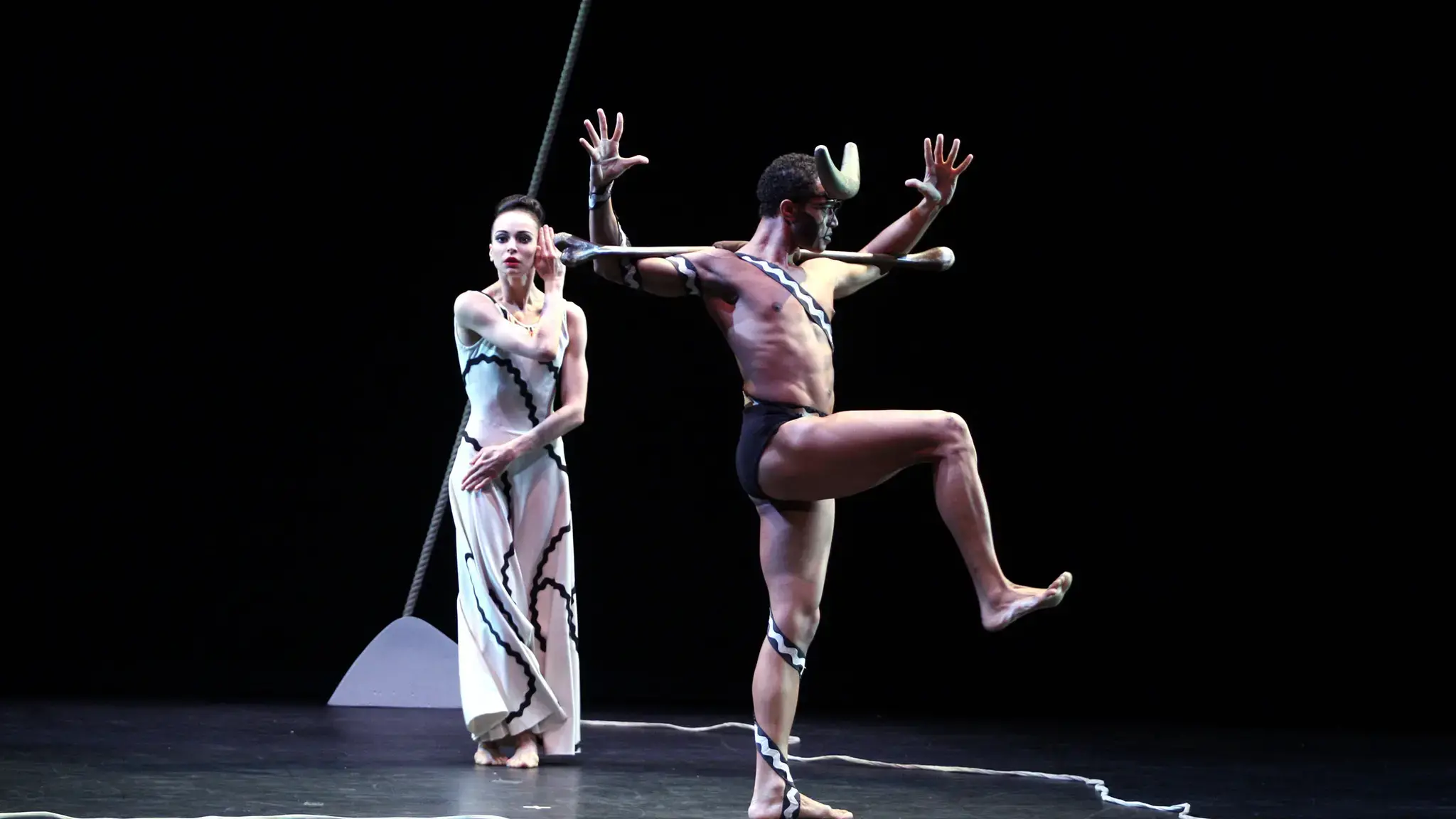 Diana Vishneva and Abdiel Jacobsen in Errand Into the Maze. Photo by Costas.