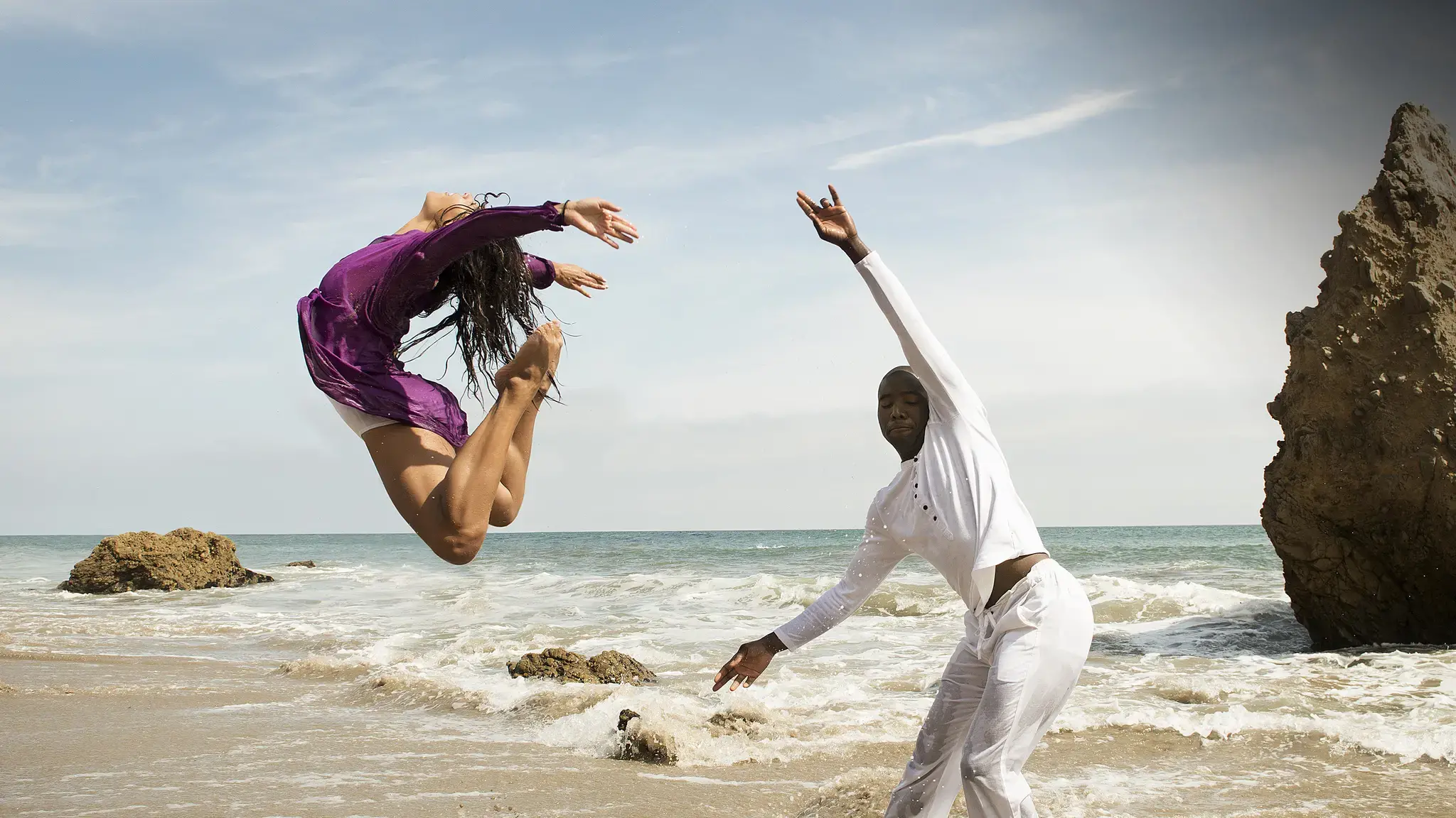 The Center for the Art of Performance at UCLA (CAP UCLA) presents the world premiere of Agua Furiosa&nbsp;from CONTRA-TIEMPO Urban Latin Dance Theater in January 2016. Photo by Tyrone Domingo. Courtesy of CAP UCLA.