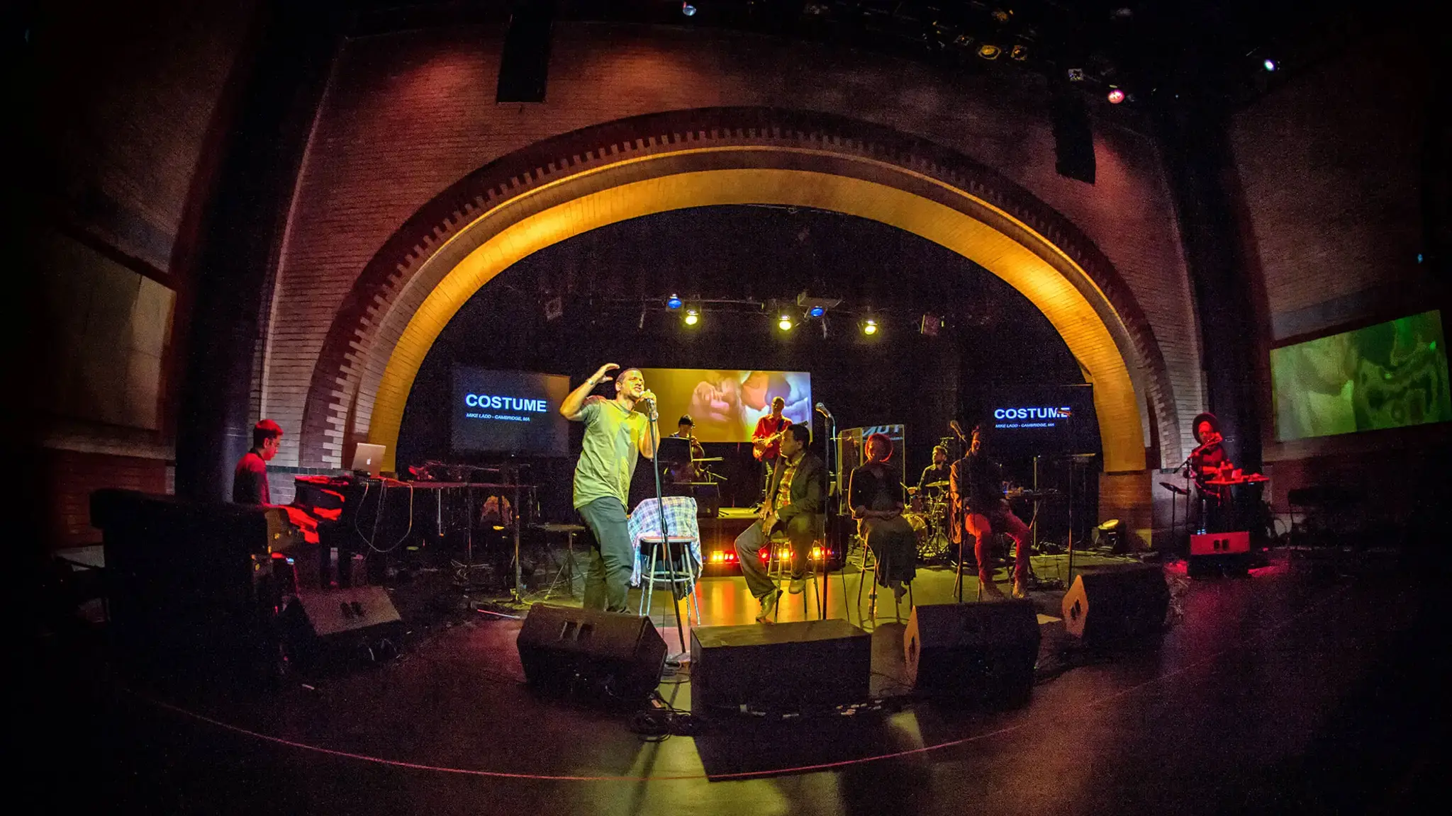 Holding It Down, Harlem Stage. Photo by Mark Millman Photography. Courtesy of Kimmel Center, Inc.