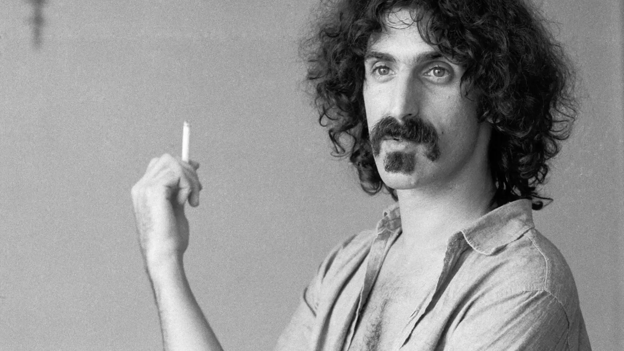 Frank Zappa, London, 1973. Photo by Michael Putland.