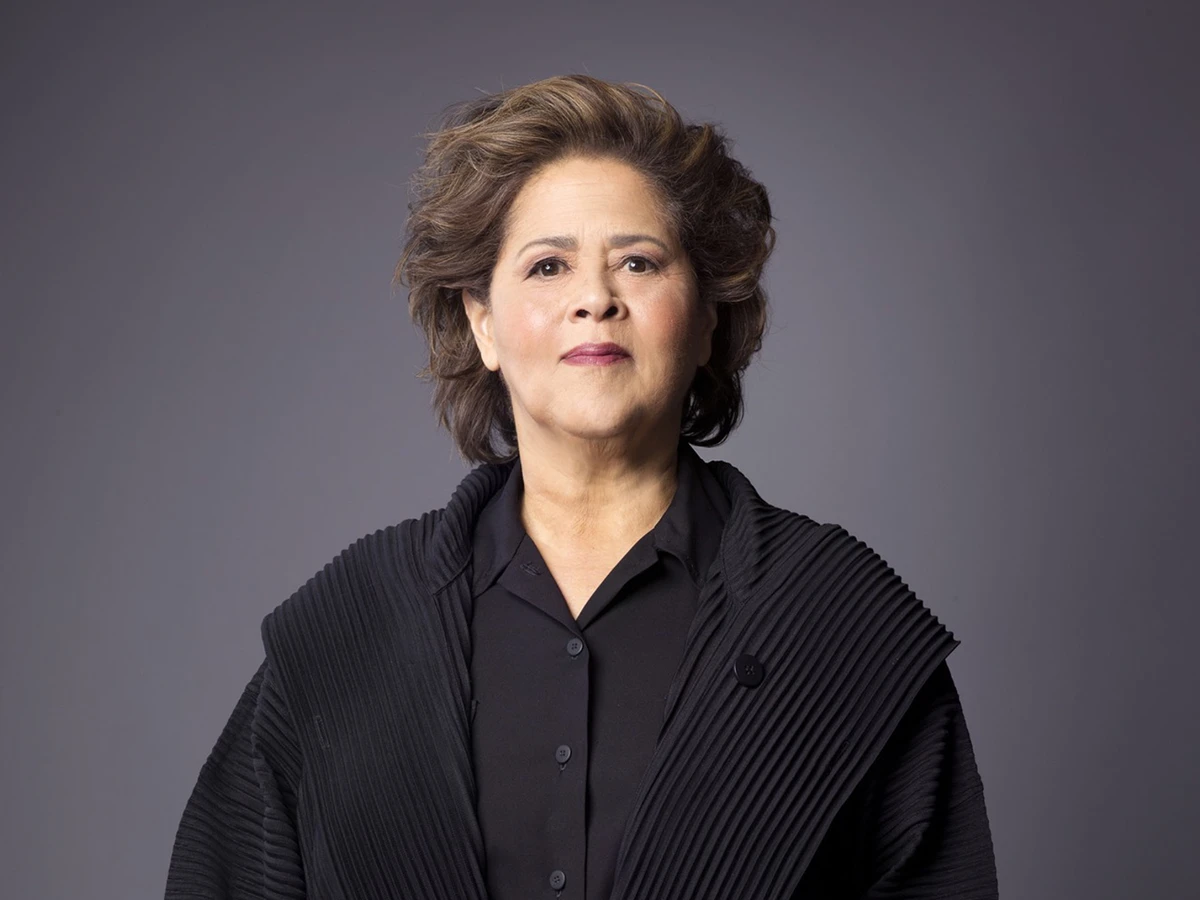 Anna Deavere Smith.