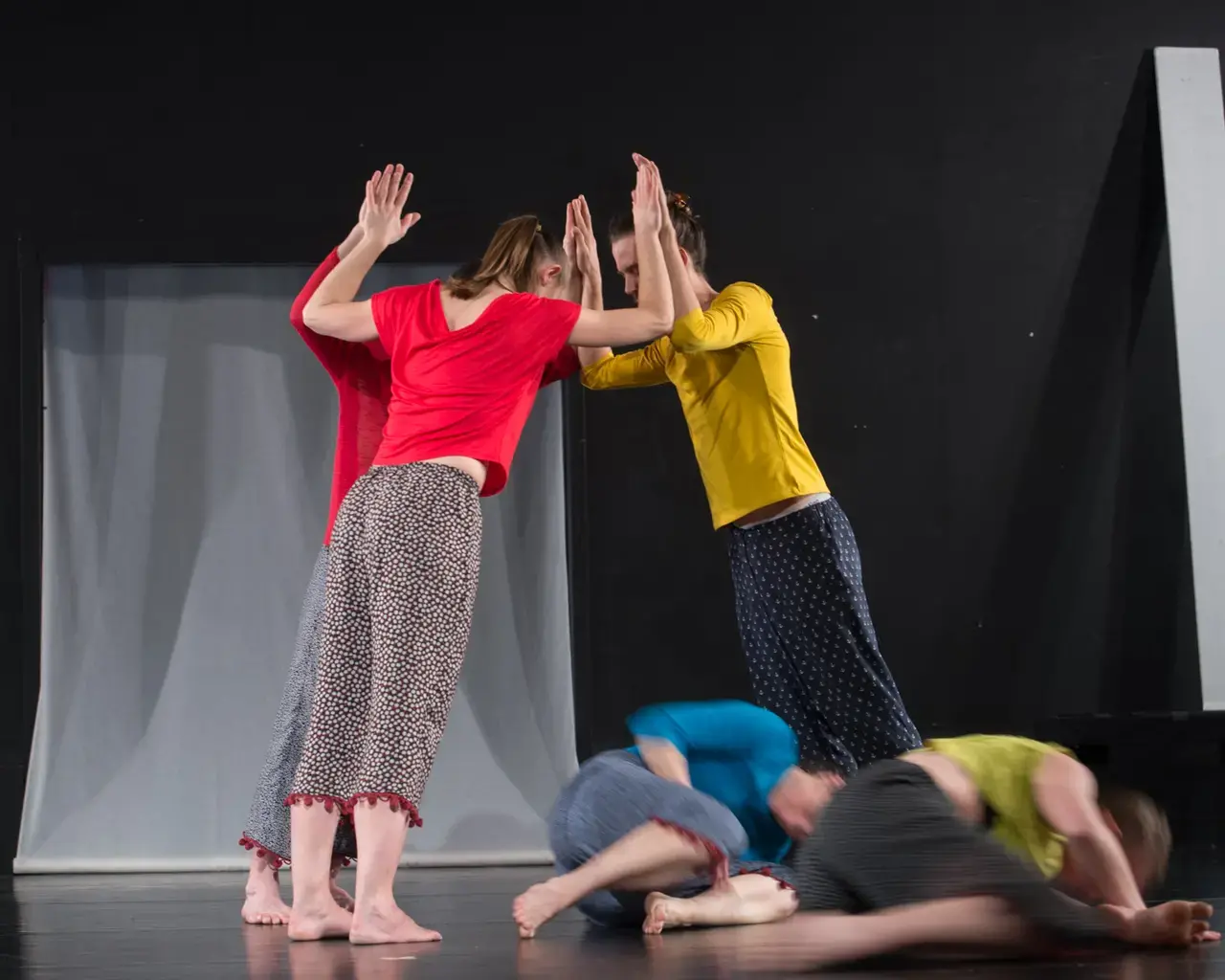 Rehearsal for Then by Group Motion Dance Company and Susan Rethorst. Photo by Jacques-Jean Tiziou.