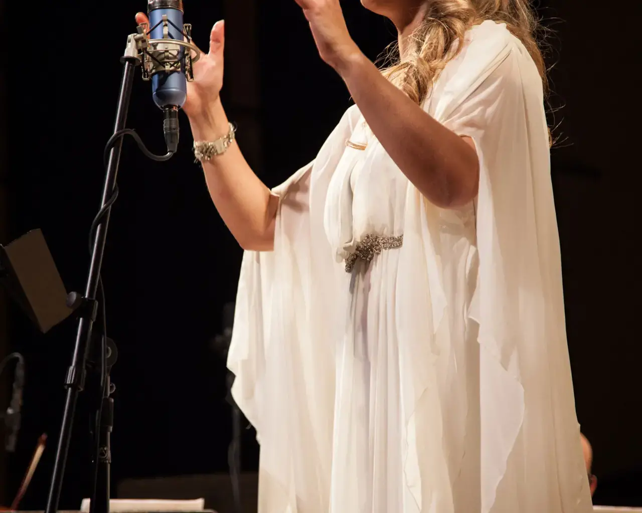 Dalal Abu Amneh in concert, 2015. Photo by Chip Colson.