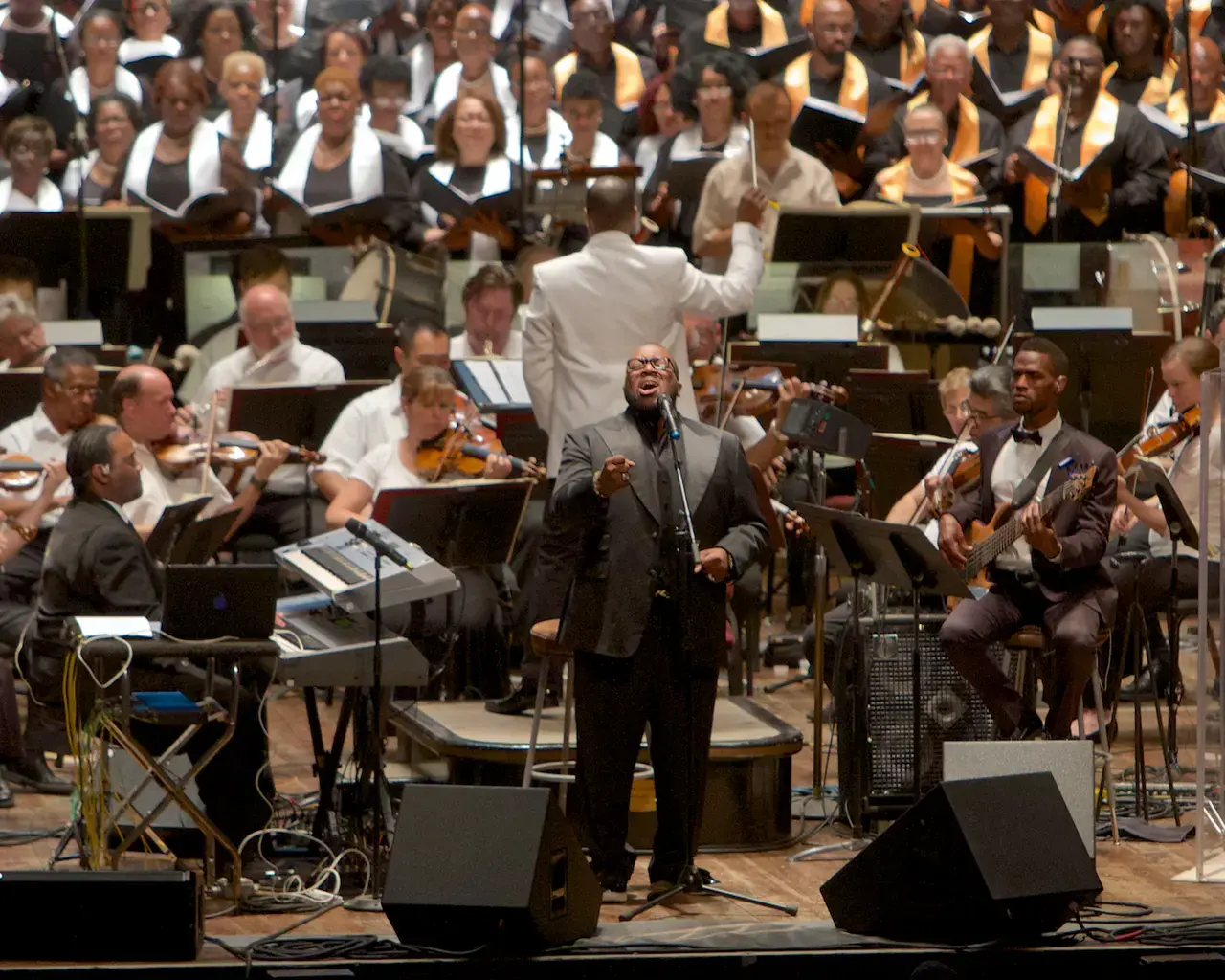 Dr. Marvin Sapp performs with the Philadelphia Orchestra at \Gospel Meets Symphony