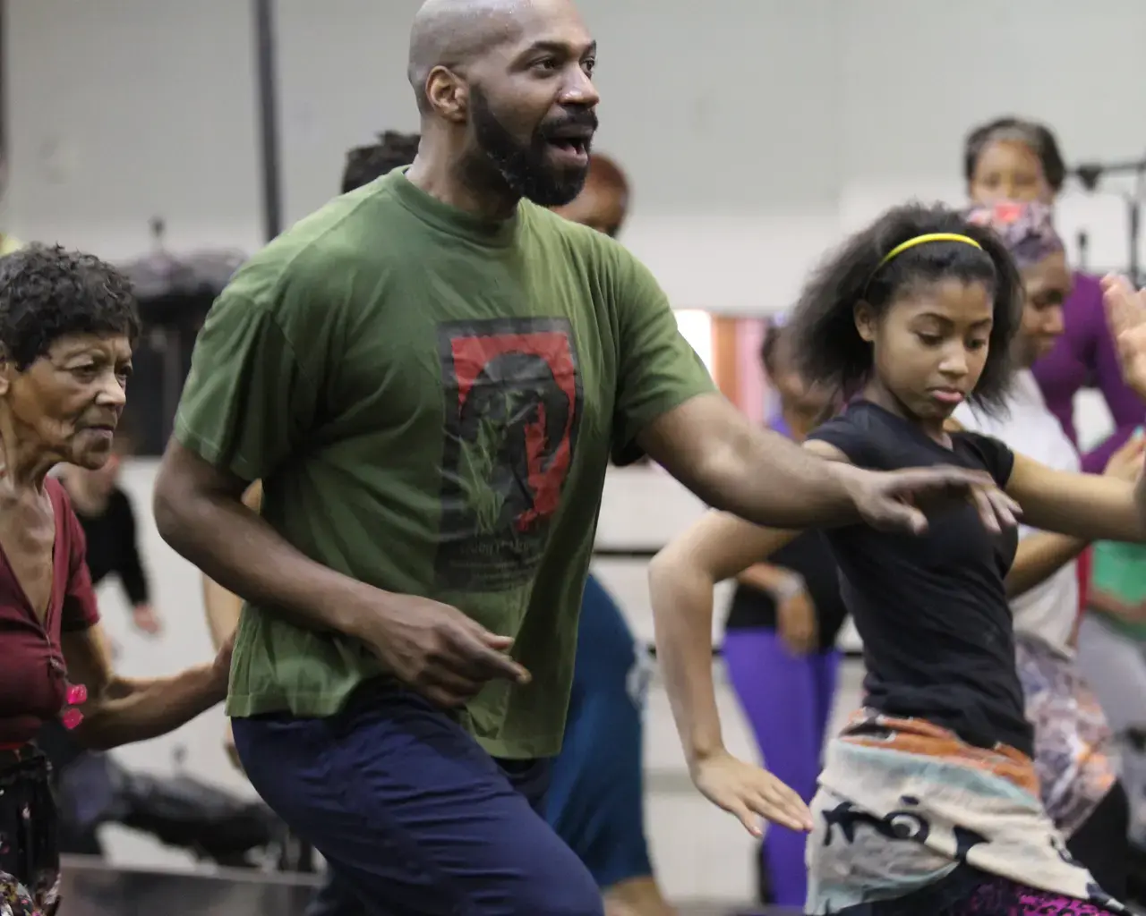 Ronald K. Brown at a Kùlú Mèlé master class on January 5, 2013. Photo &copy; Nathea Lee/PhotoBravura.