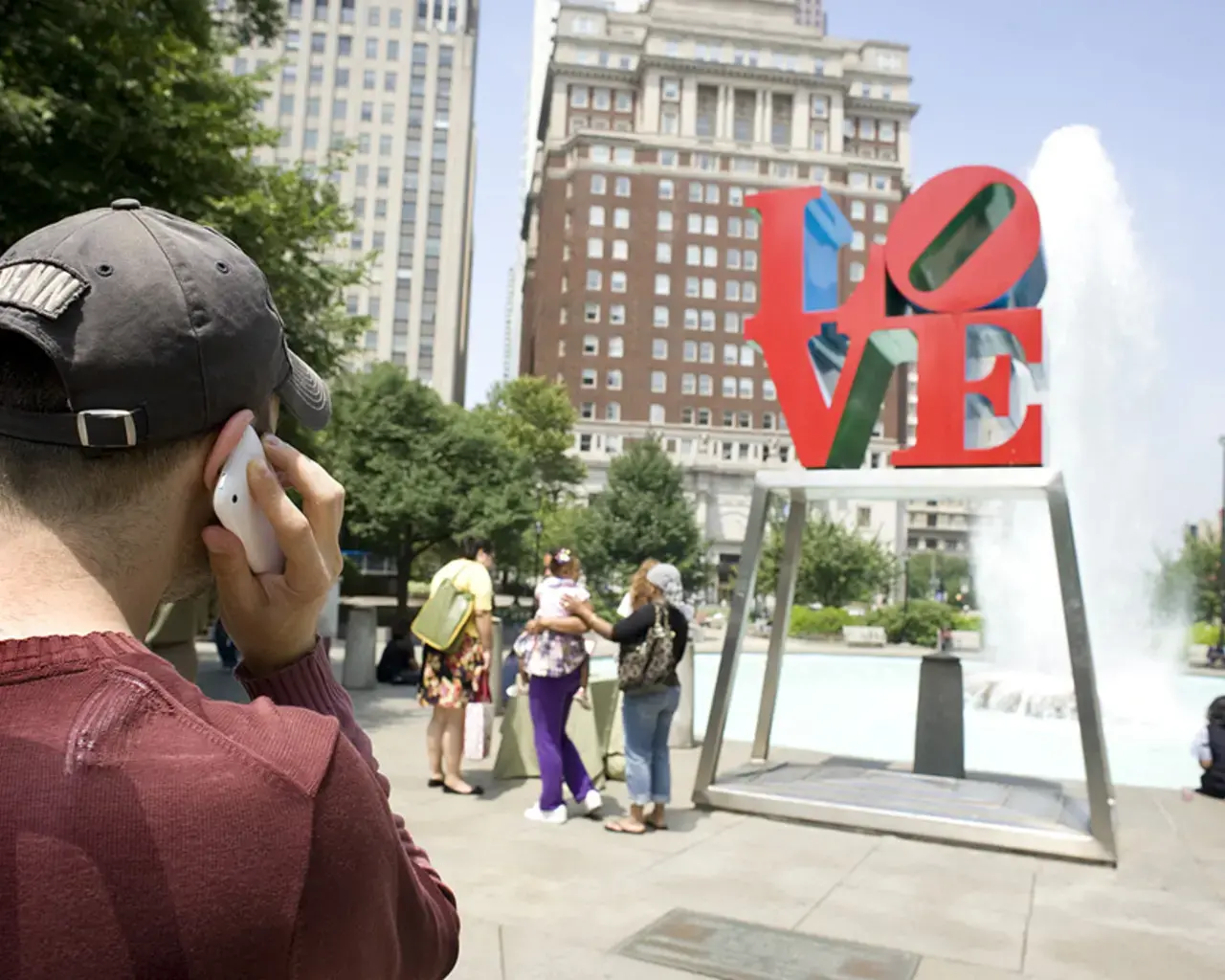 The Association for Public Art&#39;s Museum Without Walls AUDIO&nbsp;launch event at Philadelphia&#39;s LOVE Park, June 10, 2010. Pictured: Robert Indiana, LOVE, 1976. Photo by Albert Yee.&nbsp;