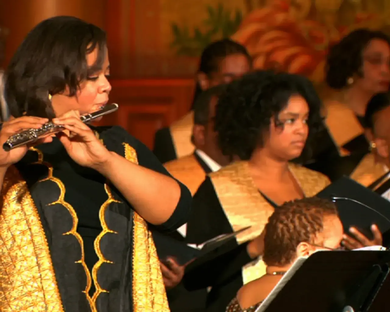 Astral flutist Julietta Curenton in the Astral-commissioned world premiere of her mother Evelyn Simpson-Curenton&#39;s The Voices of Freedom. Image by Eric Botel-Barnard.