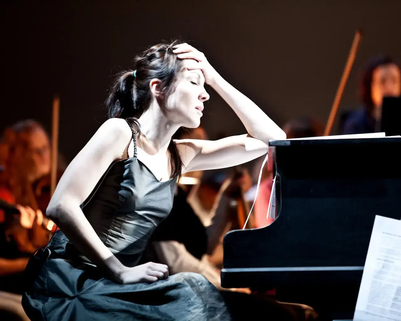 Chopin Without Piano, produced by Centrala, Warsaw, conceived and written by Michał Zadara and Barbara Wysocka, directed by Michał Zadara, Chopin performed by Barbara Wysocka. Photo by Natalia Kabanow.