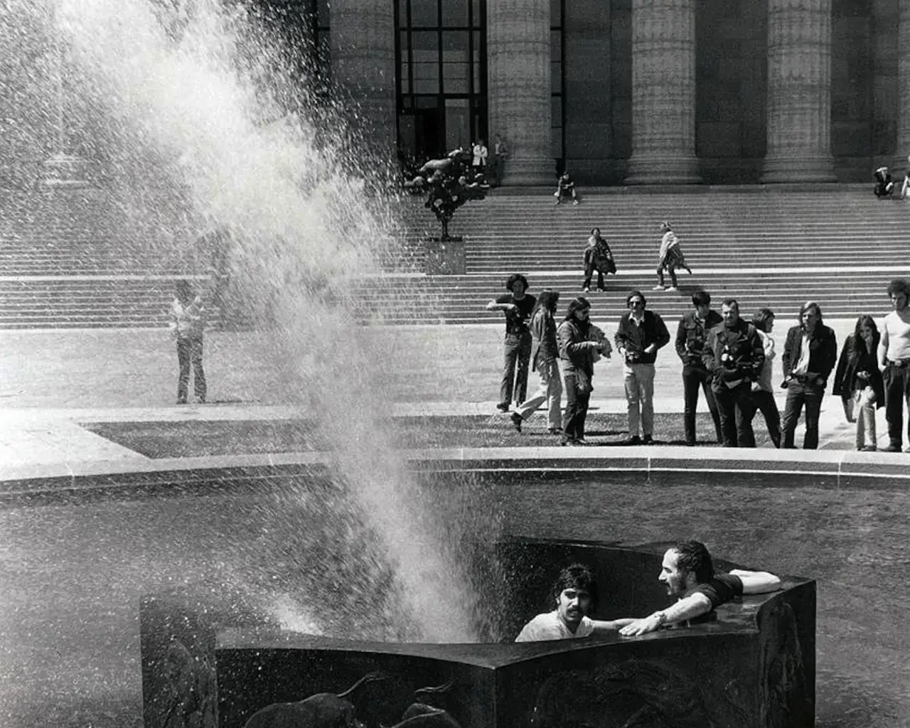 Rafael Ferrer, Deflected Fountain 1970, Philadelphia Museum of Art.