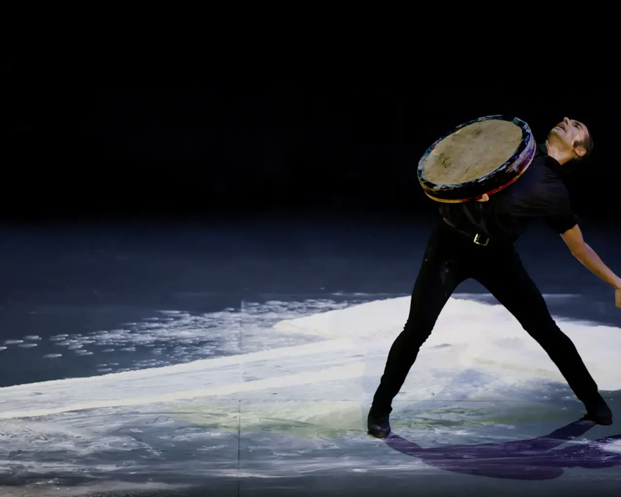 Israel Galván of Nuevo Flamenco: The Galván Legacy, the centerpiece of Pasión y Arte&#39;s 2014 Flamenco Festival, performing La Curva. Photo by Felix Vazquez.