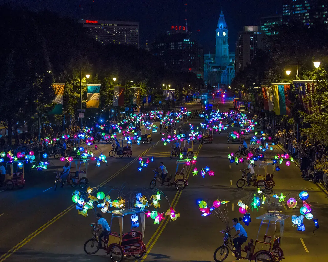 Cai Guo-Qiang: Fireflies, 2017. Photo by Jeff Fusco, courtesy of Association for Public Art.