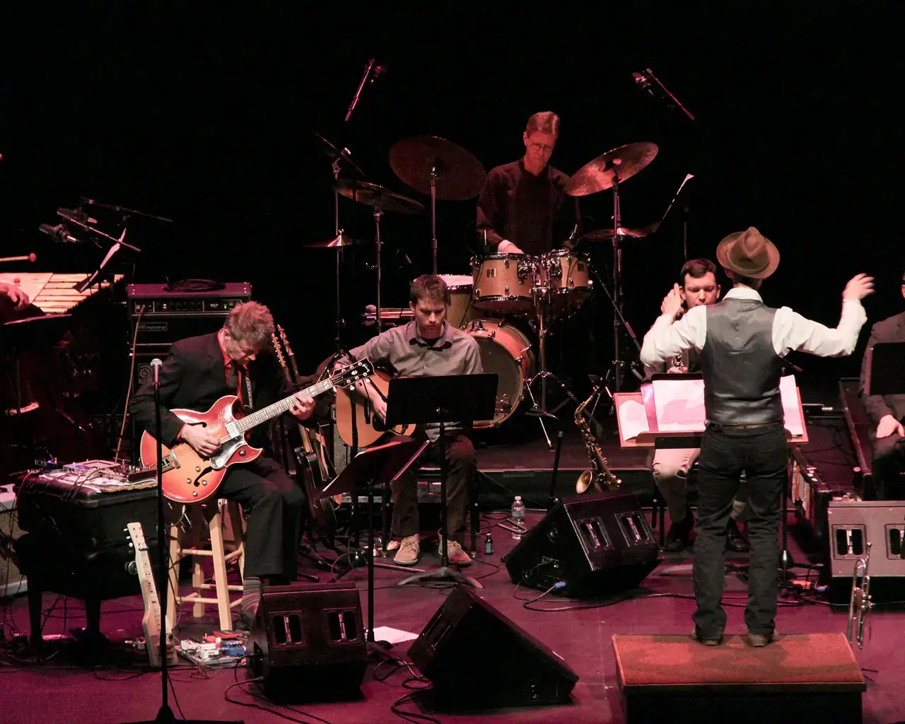 Nels Cline in performance at Royce Hall, Los Angeles. Photo by Phinn Sriployrung.