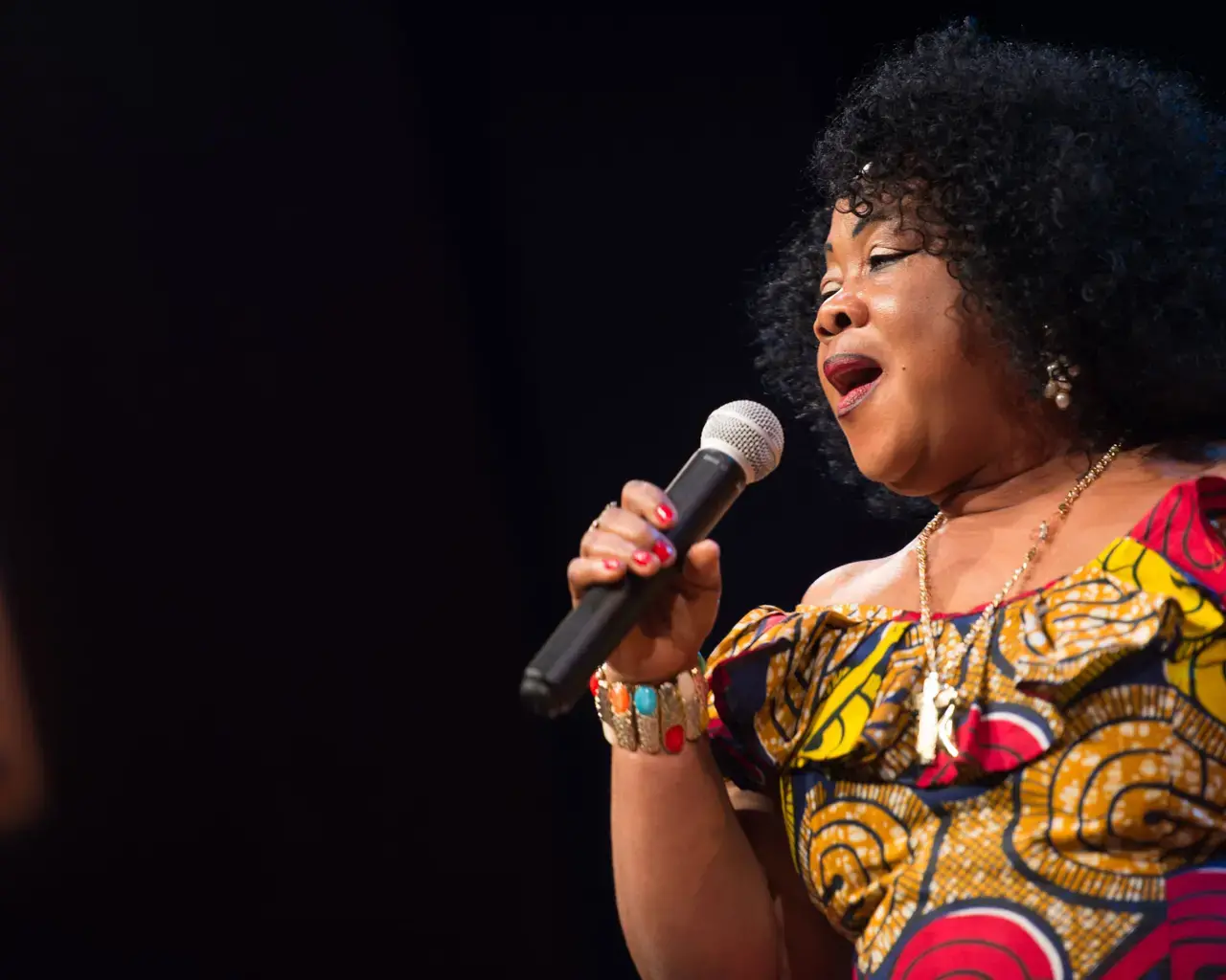 Tokay Tomah in performance at World Café Live, Philadelphia, 2015. Photo by JJ Tizziou.