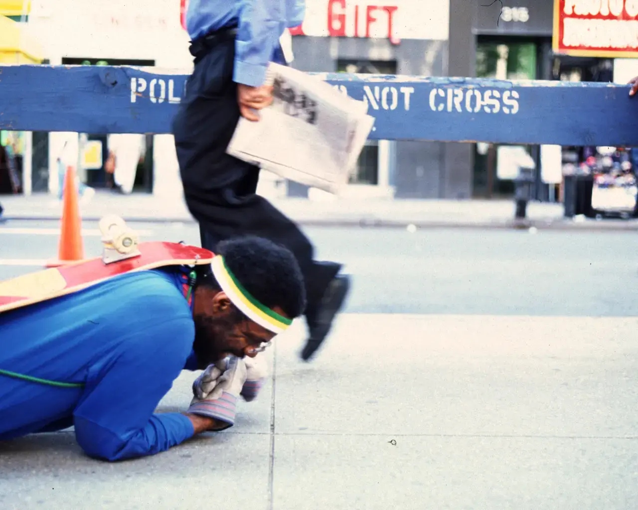 Pope.L, The Great White Way, 22 miles, 9 years, 1 street (Whitney version), 2001. Courtesy of the artist and Mitchell-Innes &amp; Nash, NY.