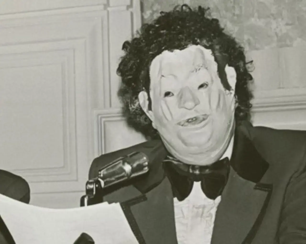 Dr. Anonymous at the American Psychiatric Association annual meeting in 1972. Photo by Kay Tobin, courtesy New York Public Library Collections.