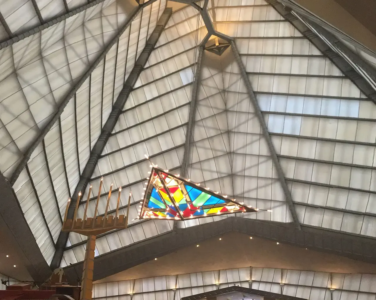 Beth Sholom Synagogue interior. Photo courtesy of Beth Sholom Synagogue Preservation Foundation.