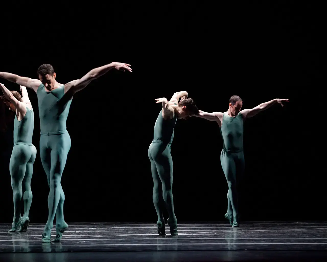 Pennsylvania Ballet performing William Forsythe&#39;s Artifact Suite. Photo by Alexander Iziliaev.