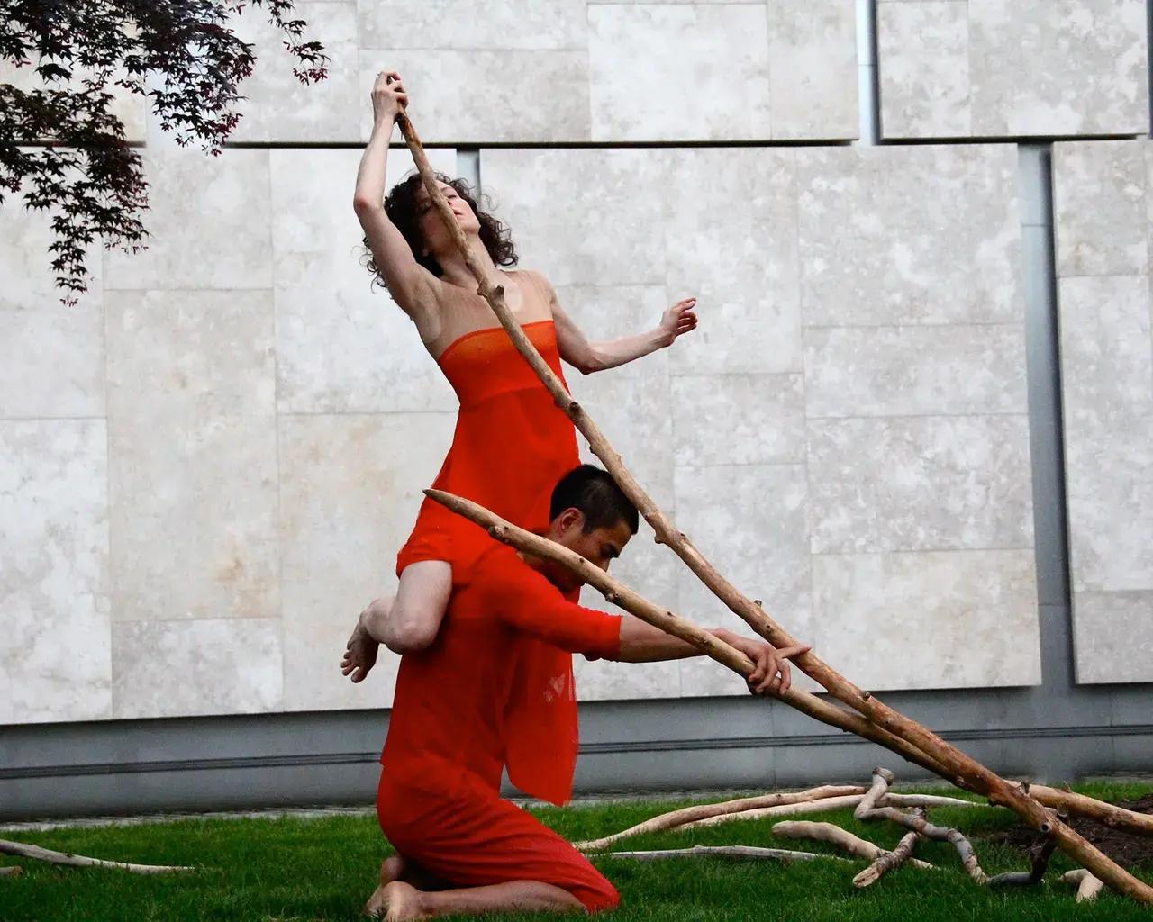 Merián Soto, Branch Dances&nbsp;at the Barnes Foundation, 2013, dancers Marion Ramírez and Jung Woong Kim. Photo by LBrowningPhotography.