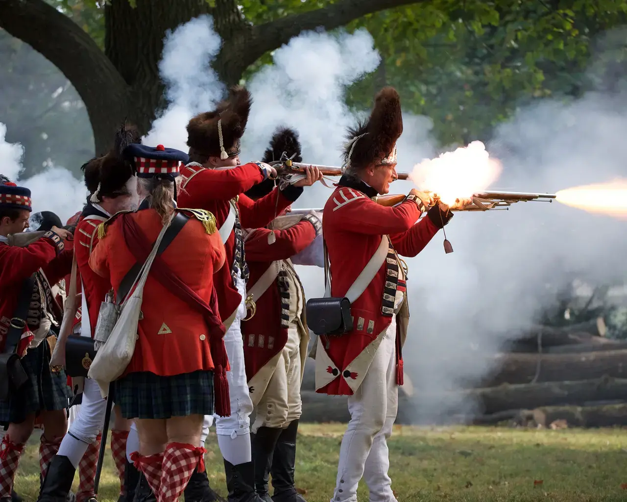 British soldiers firing on the Continental troops during the 2017 re-enactment of the Battle of Germantown. Photo by Garth Herrick.&nbsp;