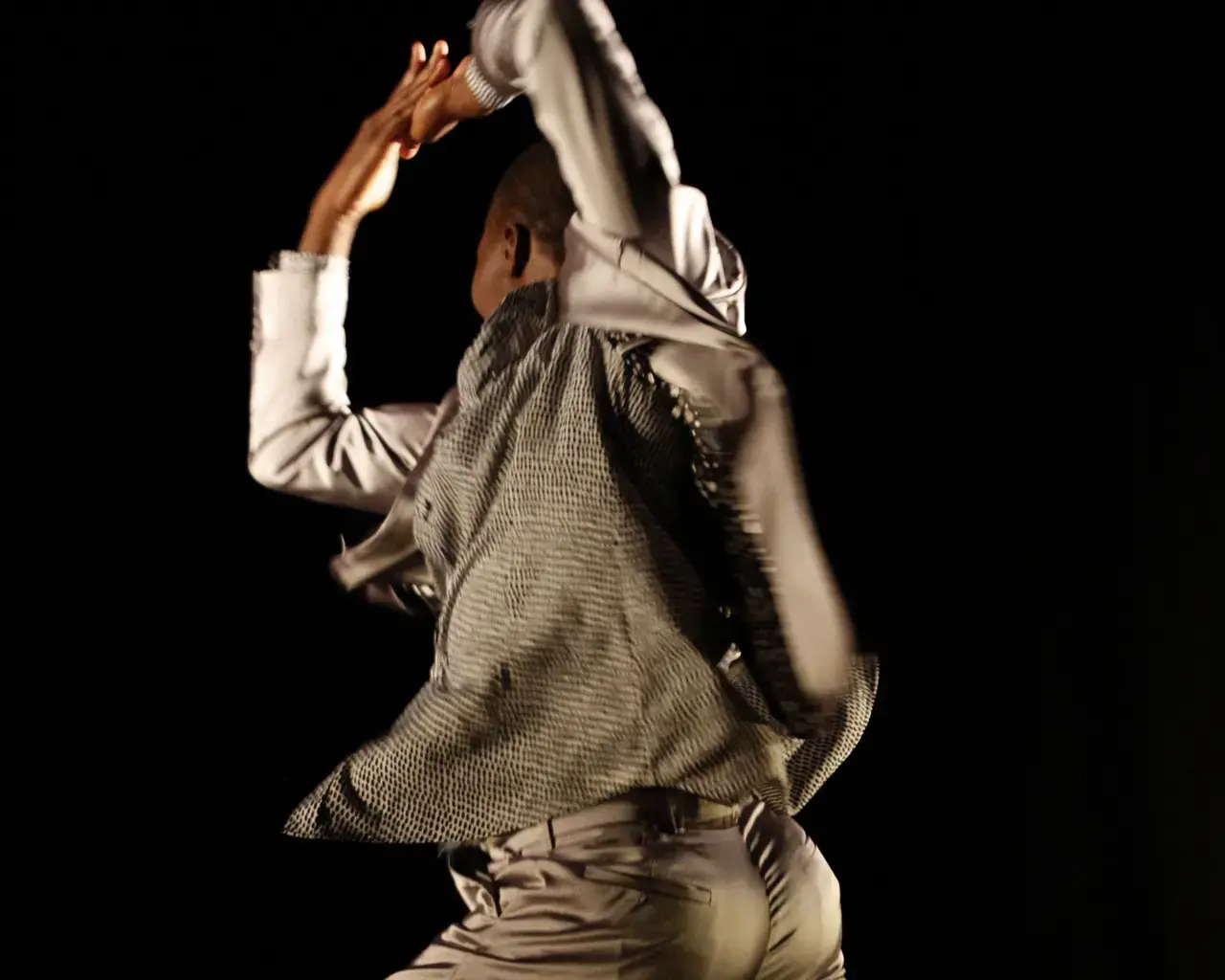 Gregory Maqoma,&nbsp;Exit/Exist, 2012.&nbsp;Photo by John Hogg, courtesy of Vuyani Dance Theatre.