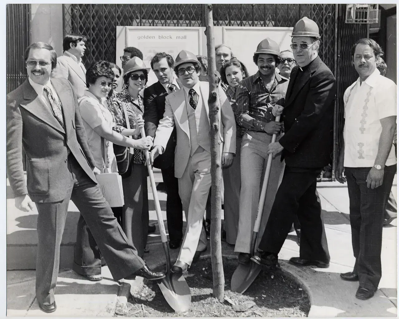 Tree planting ceremony, part of the revitalization of Philadelphia&rsquo;s North Fifth Street El Bloque de Oro, initiated by the Spanish Merchants Association of Philadelphia during the 1970s. Photo courtesy of the Historical Society of Pennsylvania.