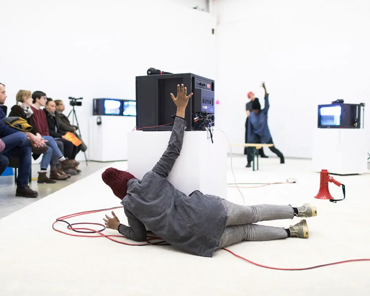 taisha paggett, counts orchestrate, a meadow (or weekly practice with breath), 2016, Institute of Contemporary Art. Photo by Ryan Collerd.