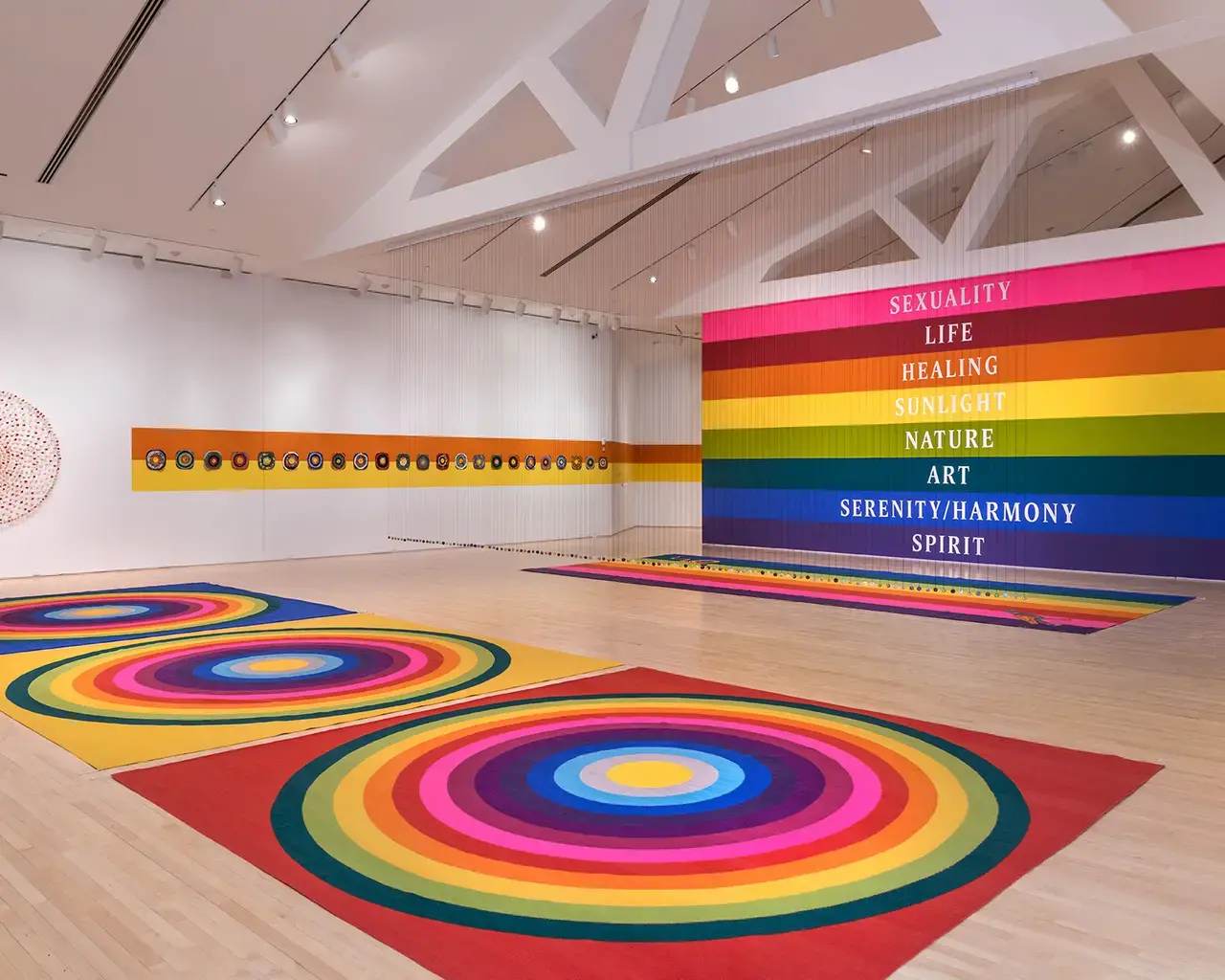 Polly Apfelbaum, Waiting for the UFOs (a space between a landscape and a bunch of flowers), 2019, installation view at Kemper Museum of Contemporary Art, Kansas City, Missouri. Courtesy of the artist; Alexander Gray Associates, New York; Frith Street Gallery, London, England; and Galerie nächst St. Stephan, Vienna, Austria. Photo by E.G. Schempf.