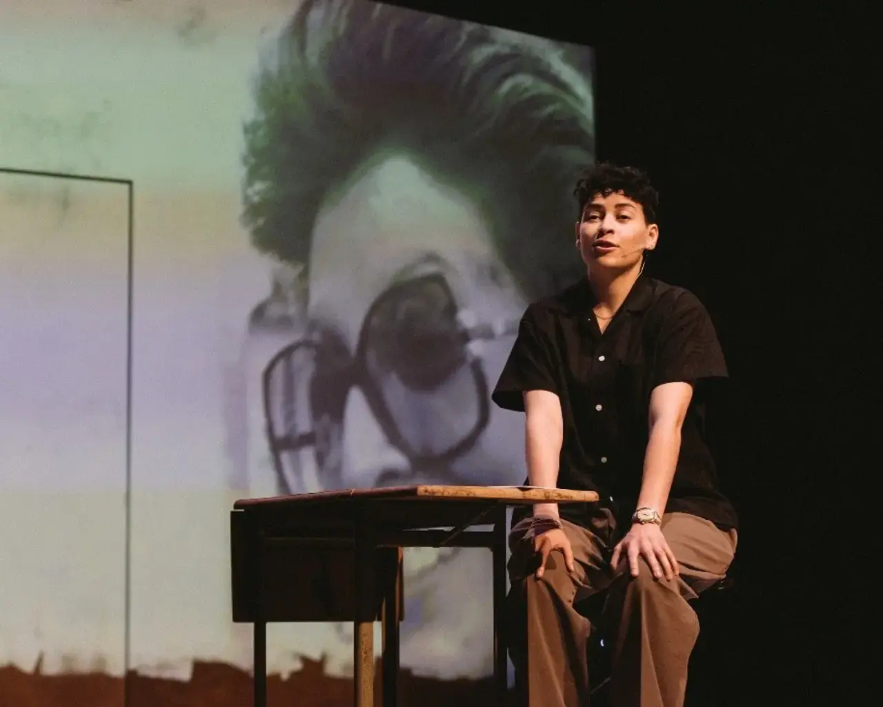 Pew Fellow Denice Frohman in her one-woman show "ESTO NO TIENE NOMBRE"