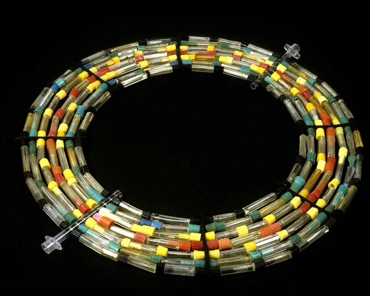 Jan Yager, American Collar II, 1999.