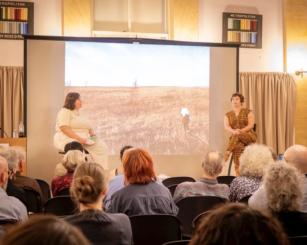 Pew Fellow Emma Copley Eisenberg (left) in conversation with photographer Jade Doskow at The Athenaeum of Philadelphia, September 18, 2025. Photo courtesy of the Athenaeum of Philadelphia.