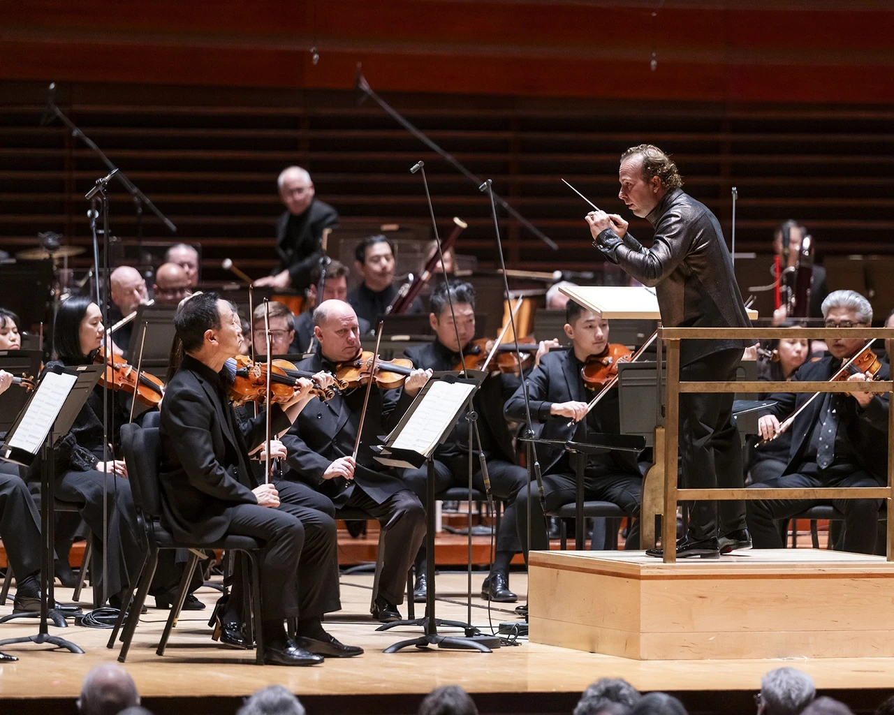 Yannick Nézet-Séguin conducts the Philadelphia Orchestra as they perform Louise Farrenc's Symphony No. 1 in C minor on February 28, 2025. Photo by Allie Ippolito.&nbsp;