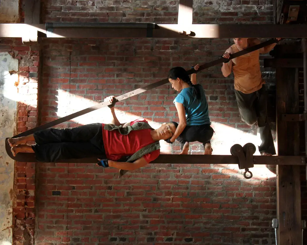 Leah Stein, Hoist. Pictured: dancers Jungwoong Kim, Michele Tantoco, and David Konyk. Photo by Michael Bartmann.