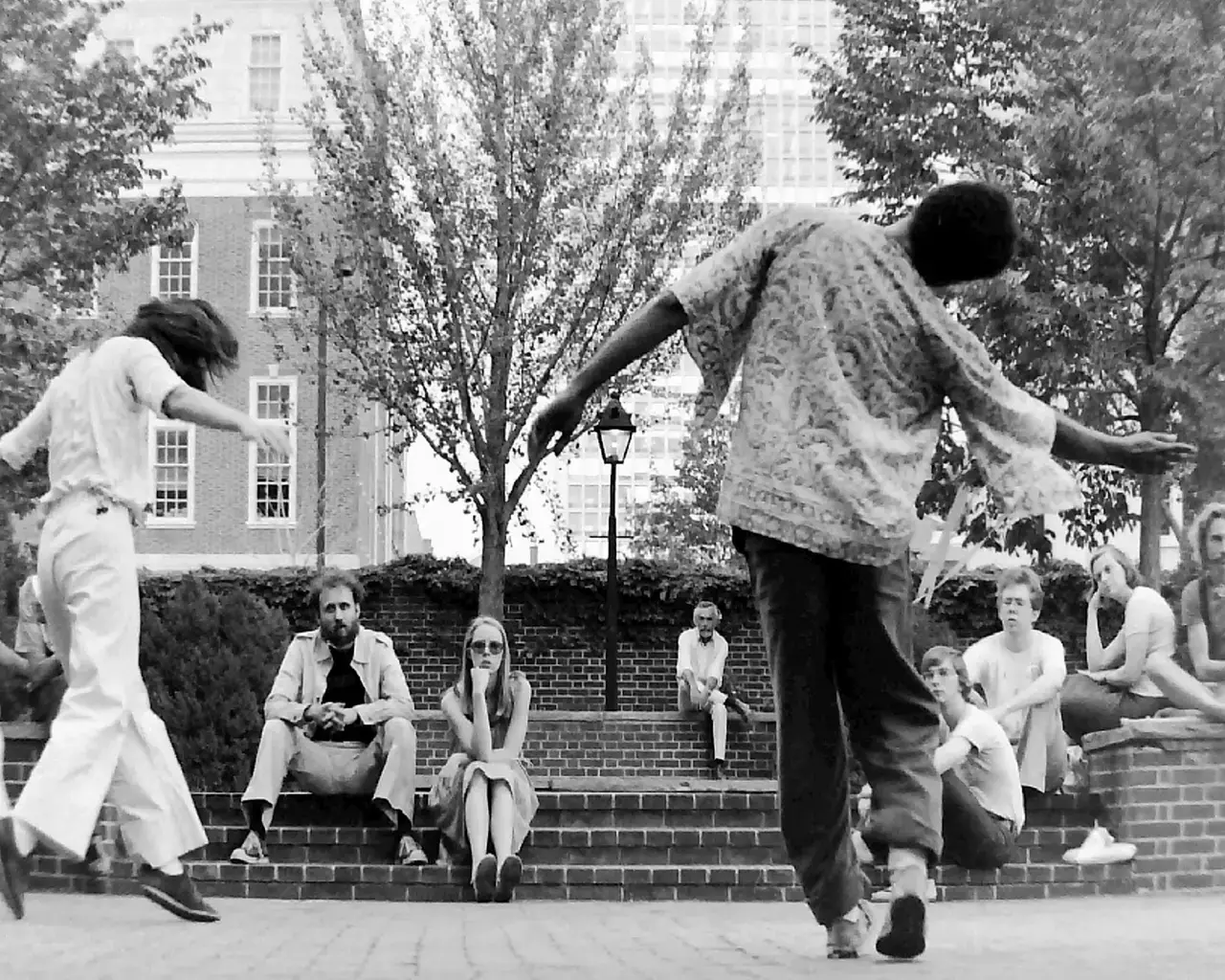 "Mandala/Summer" performance in Independence Historic Park, 1977. Pictured: Terry Fox and Ishmael Houston-Jones. Photo courtesy of Philadelphia Dance Projects.