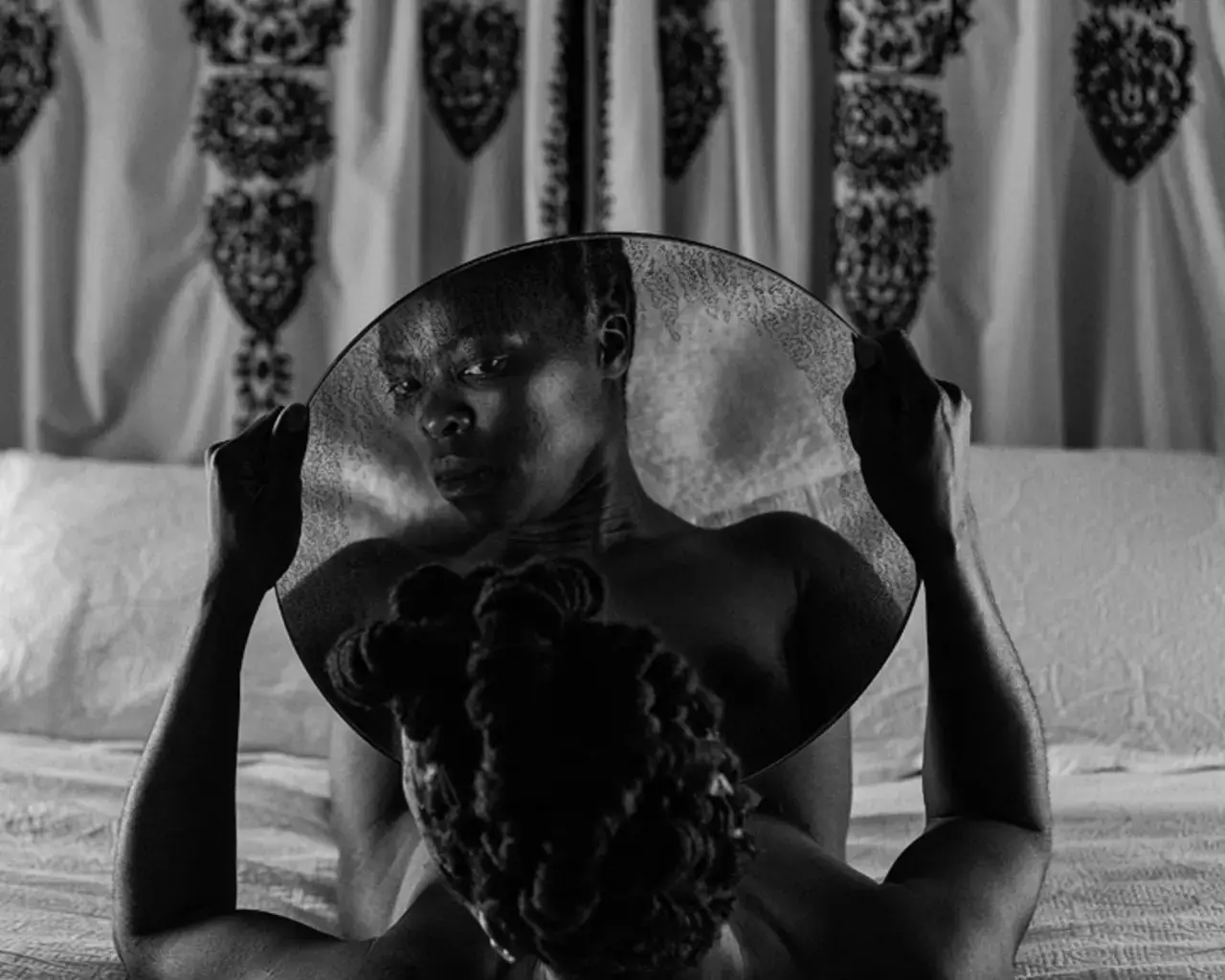 Zanele Muholi, Bona, 2015, self portrait, Charlottesville. Photo courtesy of the artist.