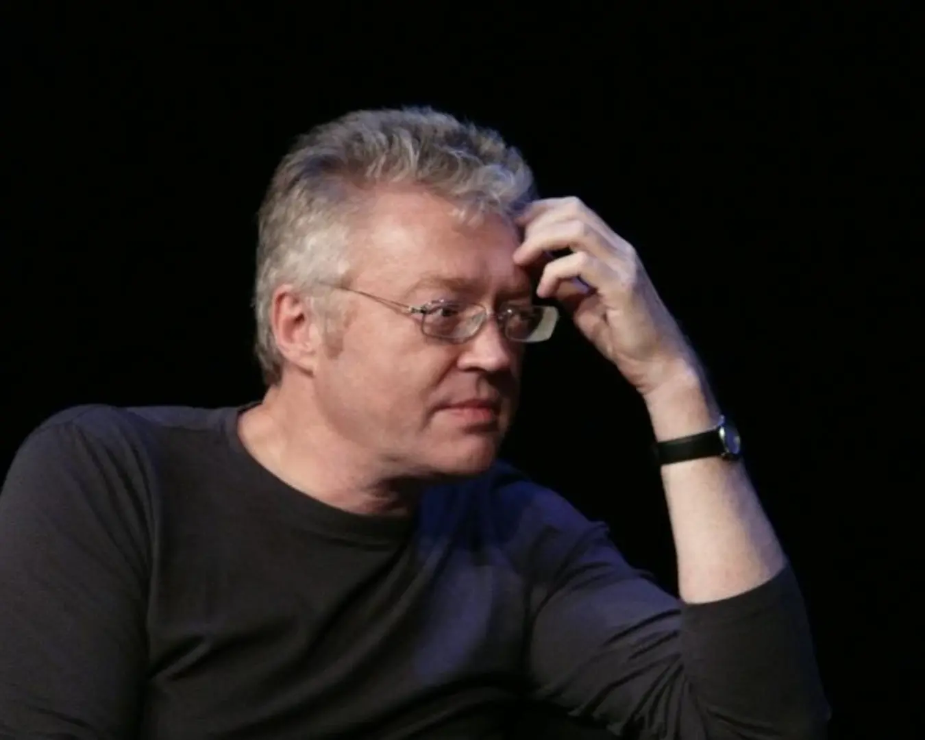 Simon Dove. Photo courtesy of Broadway World.