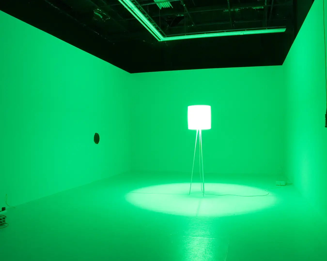Jan-Peter E.R. Sonntag, GAMMAgreen/x-sea-scape, 2006, installation view, \Invisible Geographies: New Sound Art from Germany