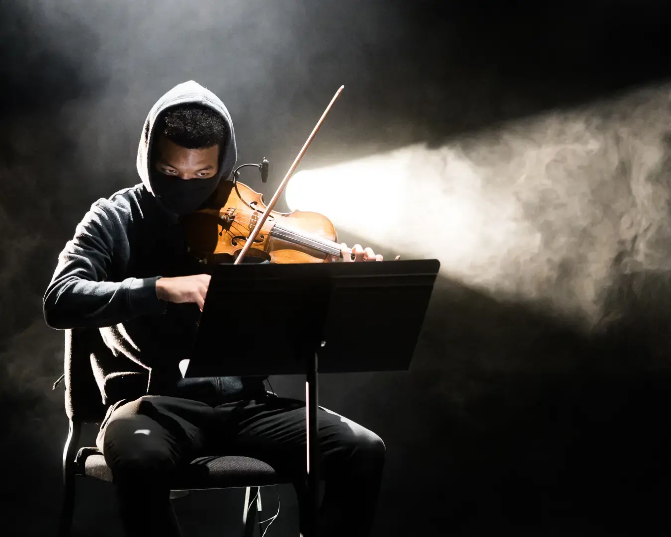 Opera Philadelphia, Cycles of My Being,&nbsp;2021. Pictured: violinist Randall Mitsuo Goosby. Photo by Dominic M. Mercier.