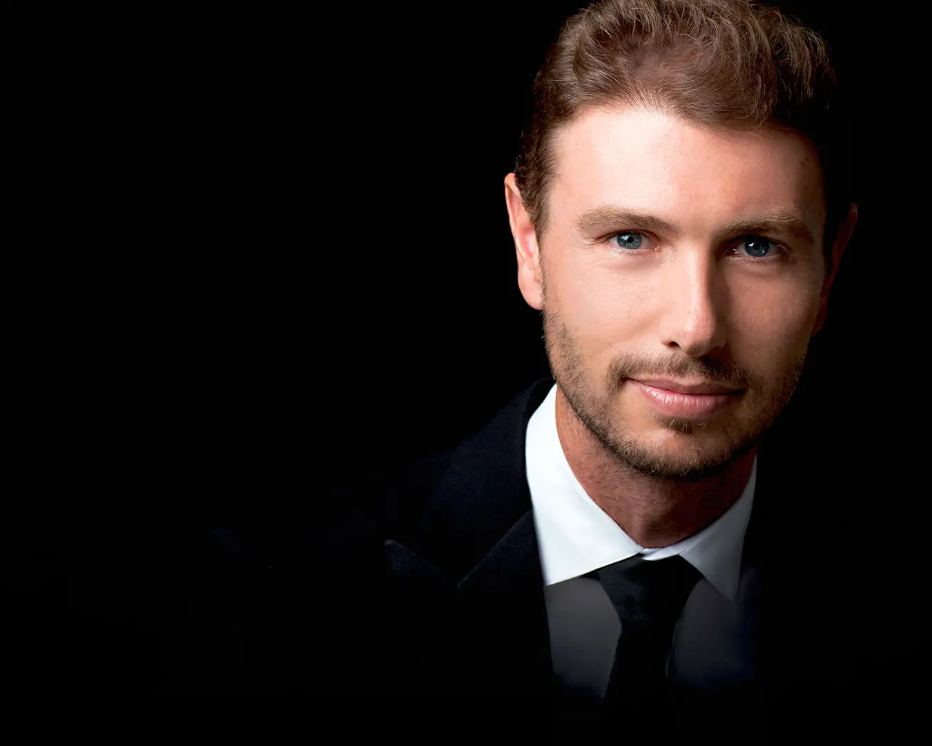 Jayce Ogren, artistic director and conductor of Orchestra 2001. Photo by Rebecca Fay.
