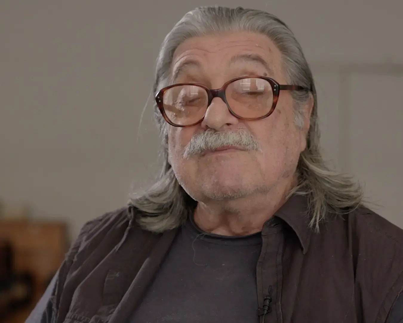 David Gordon, 2018, frame from reading for&nbsp;The Sentient Archive.&nbsp;Video by Dave Tavani.