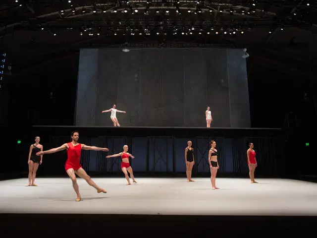 Lucinda Childs&rsquo; Available Light&nbsp;in performance at the Drexel University Armory as part of the 2015 FringeArts Fringe Festival. Photo &copy; Jacques-Jean Tiziou. Courtesy of FringeArts.