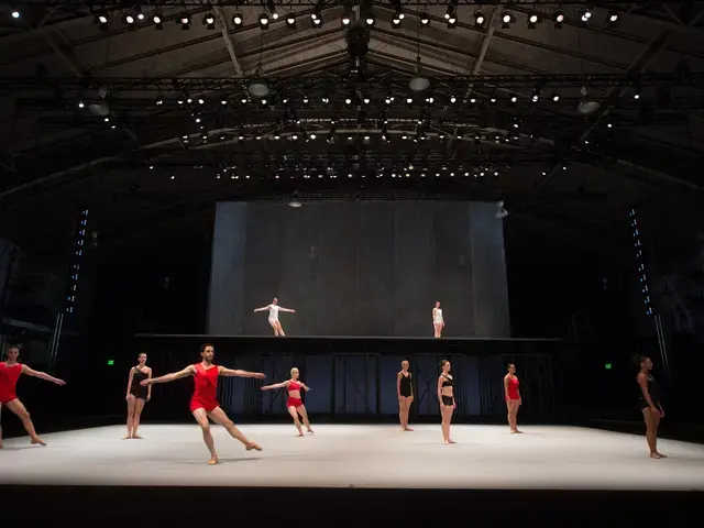 Lucinda Childs&rsquo; Available Light&nbsp;in performance at the Drexel University Armory as part of the 2015 FringeArts Fringe Festival. Photo &copy; Jacques-Jean Tiziou. Courtesy of FringeArts.