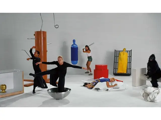 Image from Hayward Gallery&#39;s 2010&ndash;11 exhibition, Move: Choreographing You.