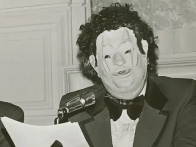 Dr. Anonymous at the American Psychiatric Association annual meeting in 1972. Photo by Kay Tobin, courtesy New York Public Library Collections.