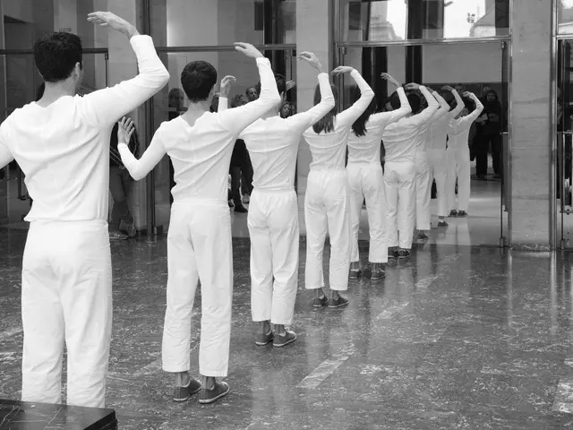 Figure 8, performed by the Trisha Brown Dance Company. Photo &copy; Thibault Gregoire, 2013.