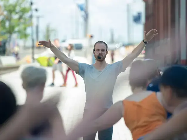 Boris Charmatz leading community workshop, Drexel University, 2016. Photo by JJ Tiziou.