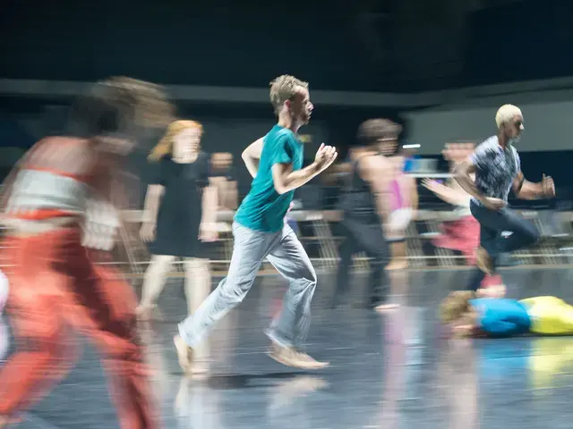 Levée des conflits, Boris Charmatz, Drexel University Armory, 2016. Photo by JJ Tiziou.