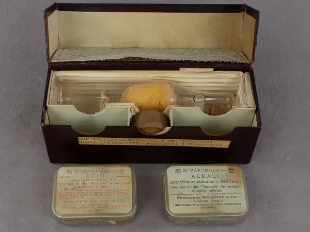 Vaporole ammonium chloride inhaler, Myer Solis-Cohen Collection, Mütter Museum, Philadelphia, PA. Photo by Lisa Geiger, courtesy of The College of Physicians of Philadelphia.