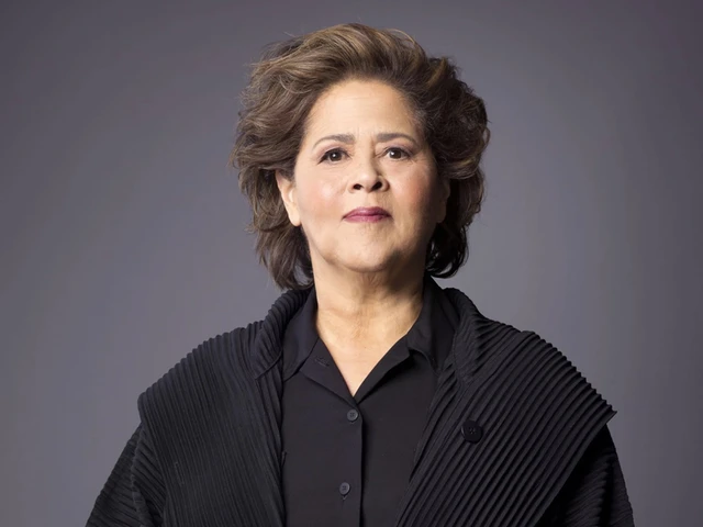 Anna Deavere Smith.