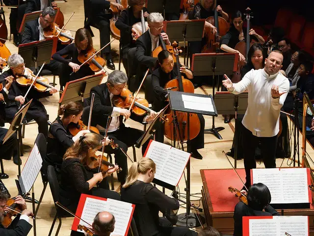 Yannick Nézet-Séguin and The Philadelphia Orchestra, Verizon Hall at the Kimmel Center for the Performing Arts. Photo by Jessica Griffin.