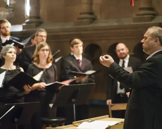 Members of Choral Arts Philadelphia and Philadelphia Bach Collegium during a pre-concert warm-up. Photo by Sharon Torello.